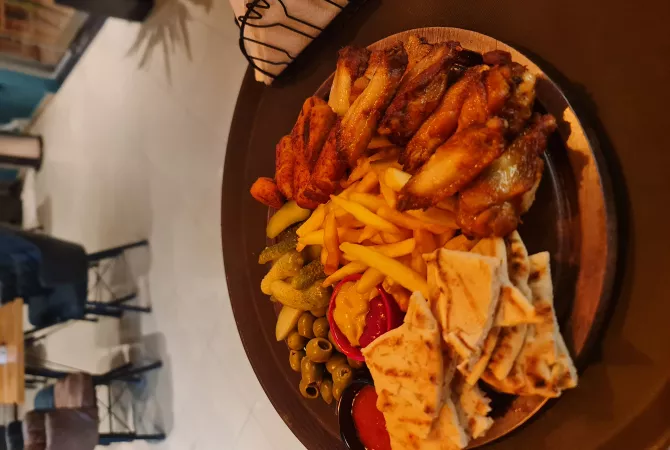 Njoftime Pune ne Tirane, Profesioni Picier dhe kreperi , Ekspert/Profesionist, Pagesa 5,000  Euro.