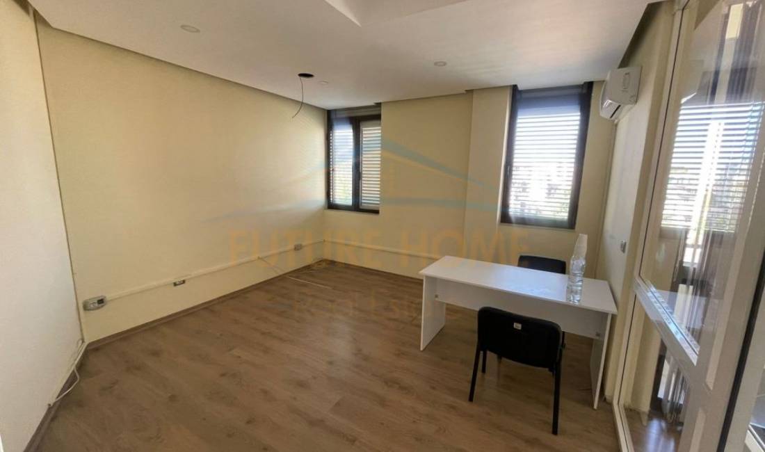 Qera, Ambient Biznesi , Bllok, Tirane.