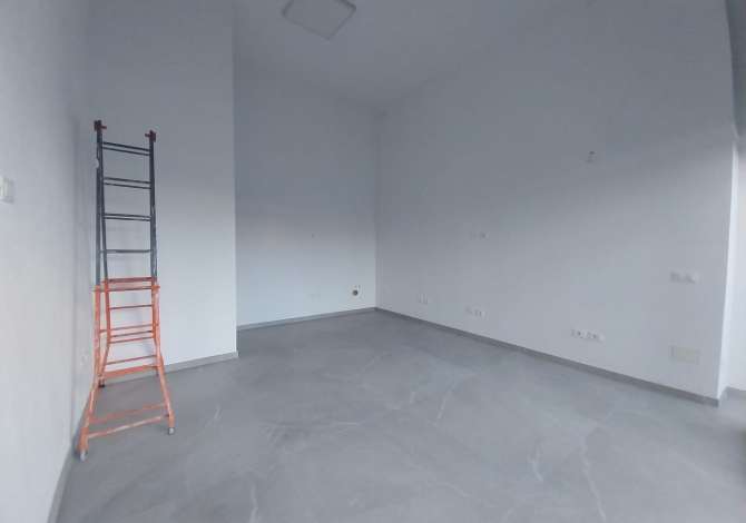 Qira, Ambient Biznesi, Hoxha Tahsim, Tirane.