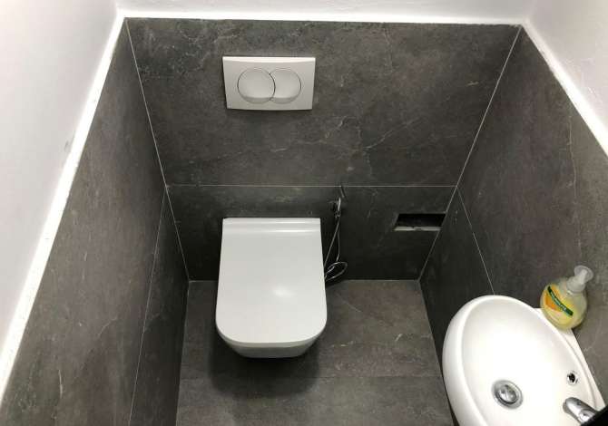 Qira, Ambient Biznesi, Hoxha Tahsim, Tirane.