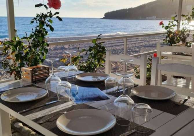 Njoftime Pune per Picajol,Ndihmes kuzhinier/e,Kamarier/e,Banakier/e,Pjatalarese ne Himare