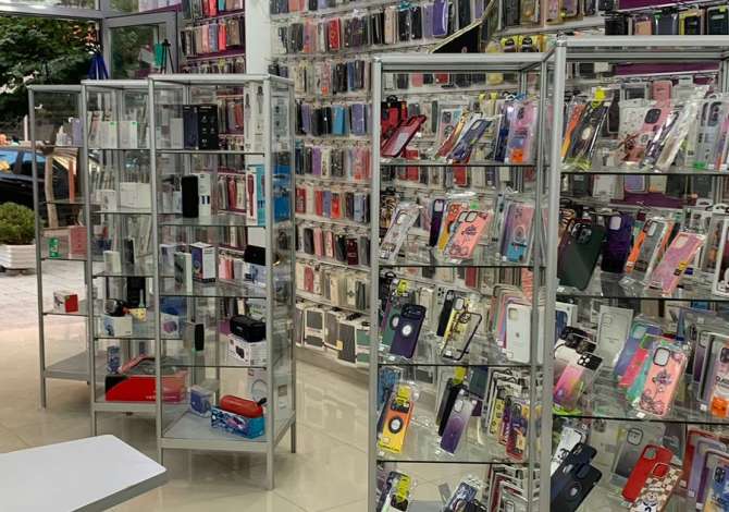 Business Property in Sale in Tirana - 400,000 Leke