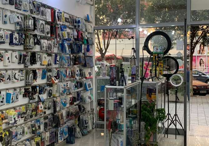 Business Property in Sale in Tirana - 400,000 Leke