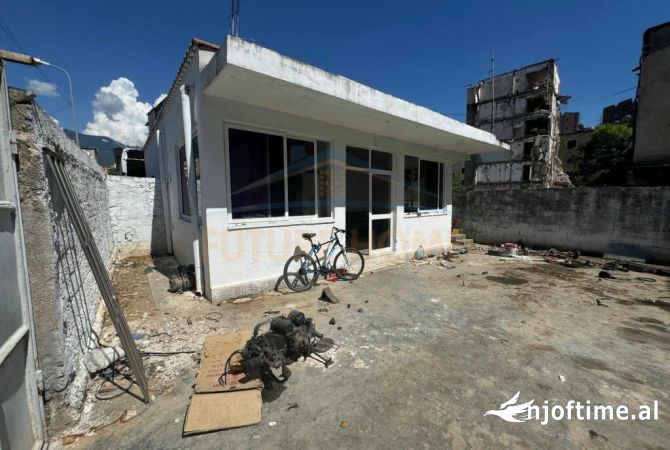 Business Property in Sale 4+1 in Tirana - 370,000 Euro