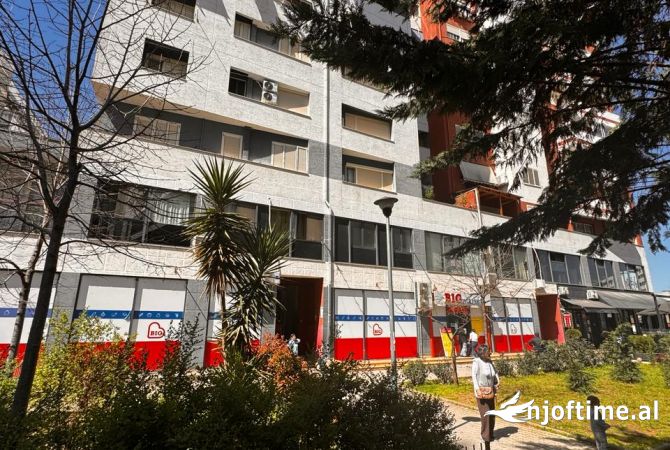 jepet me qera apartament bosh / bulevardi migjeni 400 euro 