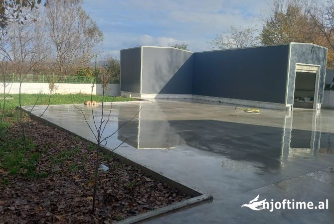 Business Property in Sale 4+1 in Tirana - 350,000 Euro