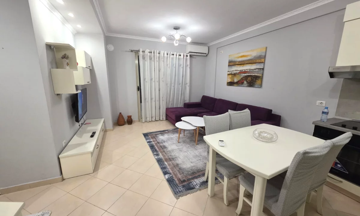 Shtepi me qera Apartament ne Tirane, 2+1, Mobilimi E mobiluar, Pagesa 50,000  Leke.