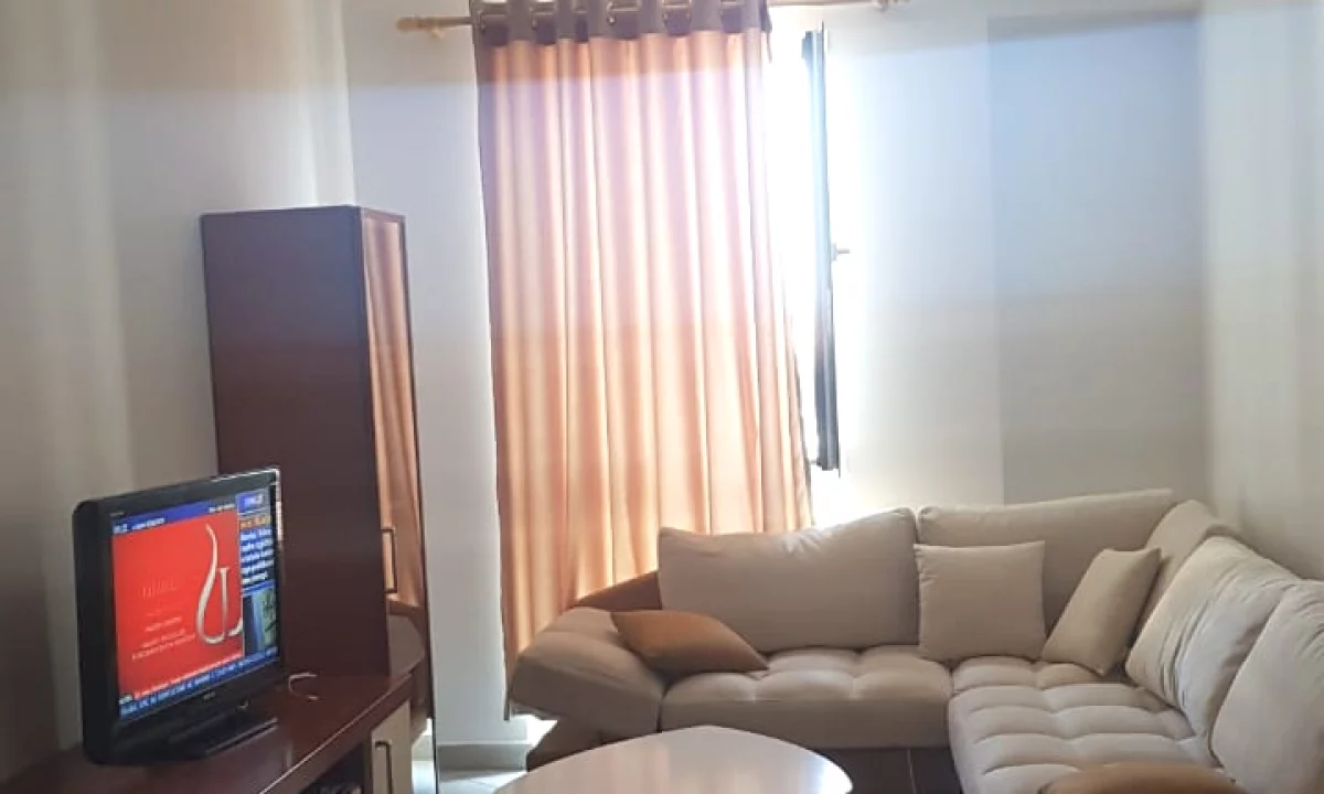 Shtepi me qera Apartament ne Tirane, 1+1, Mobilimi E mobiluar, Pagesa 40,000  Leke.