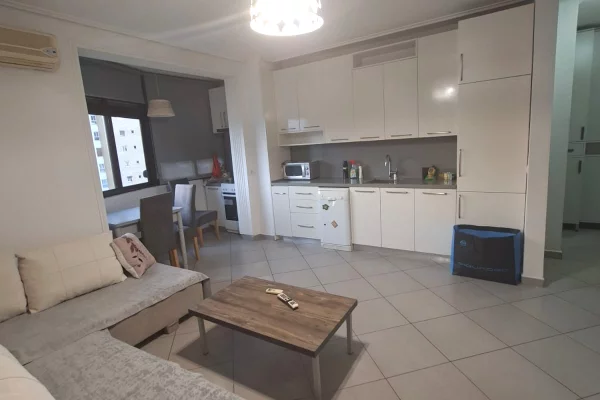 Shtepi me qera Apartament ne Tirane, 2+1, Mobilimi E mobiluar, Pagesa 65,000  Leke.