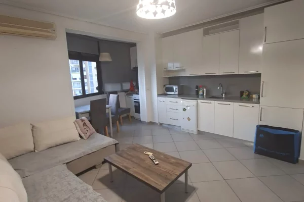 Shtepi me qera Apartament ne Tirane, 2+1, Mobilimi E mobiluar, Pagesa 65,000  Leke.