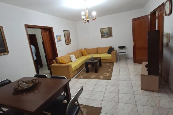 Shtepi me qera Apartament ne Tirane, 2+1, Mobilimi E mobiluar, Pagesa 60,000  Leke.