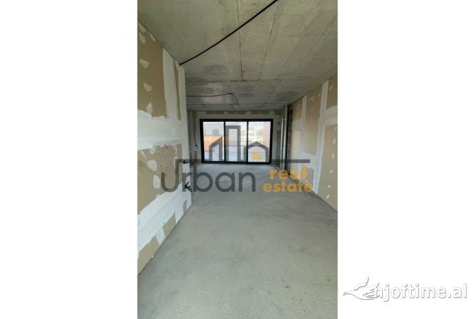 Villa di lusso in vendita a Tirana 6+1, Vuoto