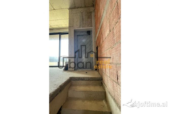 Villa di lusso in vendita a Tirana 6+1, Vuoto