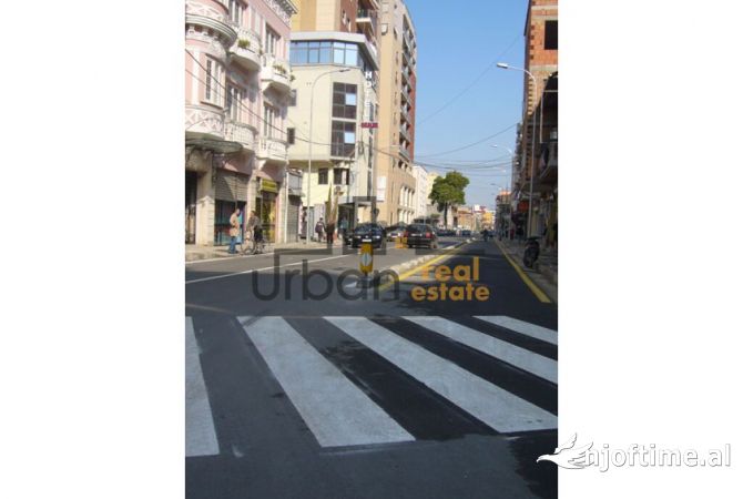 Business Property in Sale 4+1 in Tirana - 30,000 Euro