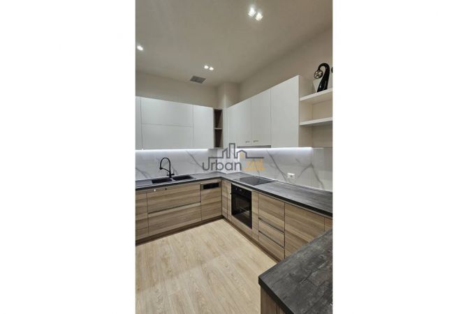 Shtepi ne shitje Apartament ne Tirane, 3+1, Mobilimi E mobiluar, Pagesa 290,000  Euro.