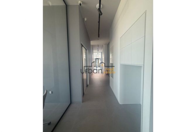 ZYRA ME QIRA | BUZE AUTOSTRADES, PRANE QTU - 3300Euro | 300m2