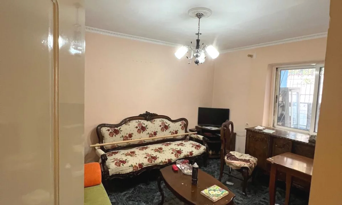 Apartment for rent in Tirana 2+1, Emty