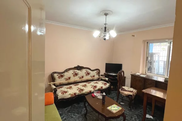 Qera, Apartament 2+1+2 Dyqane, Vasil Shanto, Tiranë - 1000€ | 130 m²