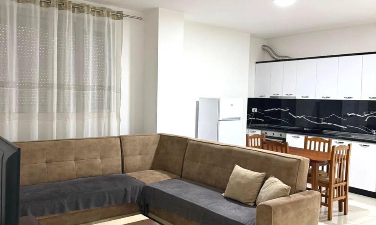 Shtepi ne shitje Apartament ne Tirane, 2+1, Mobilimi E mobiluar, Pagesa 105,000  Euro.