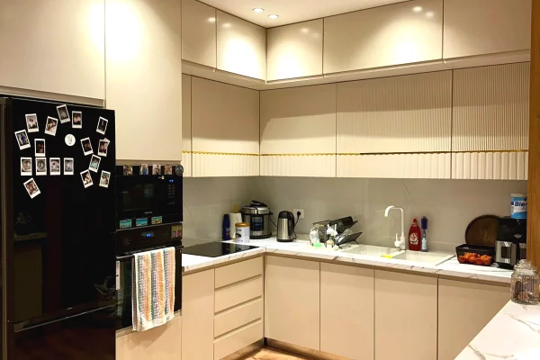 Shtepi ne shitje Apartament ne Tirane, 3+1, Mobilimi E mobiluar, Pagesa 400,000  Euro.