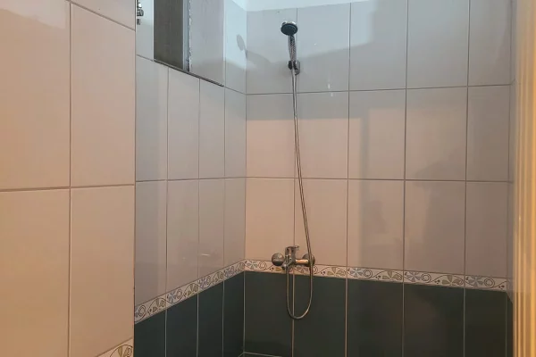 Appartamento in vendita a Tirana 2+1, Arredato