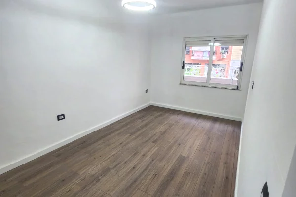 Apartment for sale in Tirana 1+1, Emty