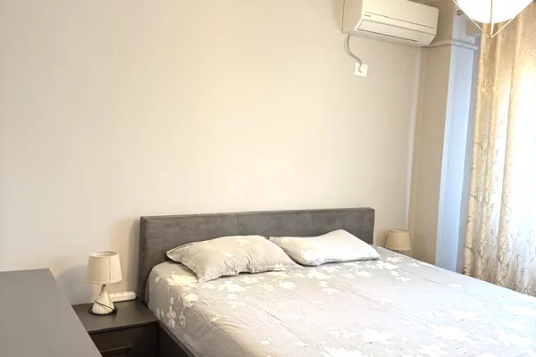 Shtepi me qera Apartament ne Tirane, 2+1, Mobilimi E mobiluar, Pagesa 700  Euro.