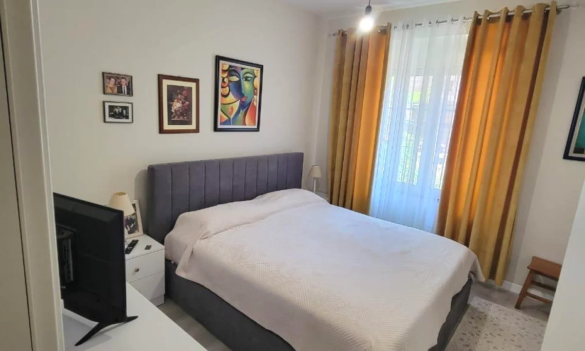 Appartamento in vendita a Tirana 1+1, Arredato