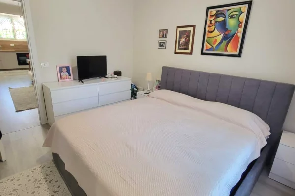 Appartamento in vendita a Tirana 1+1, Arredato