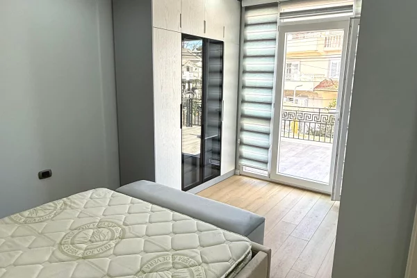 Appartamento in affitto a Tirana 2+1, Arredato