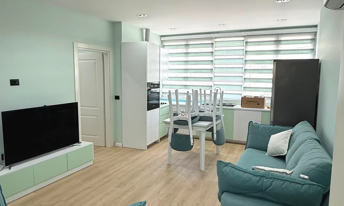 Appartamento in affitto a Tirana 2+1, Arredato