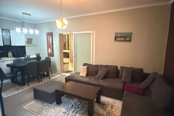 Qera, Apartament 2+1, 9 Katëshet, Tirana - 700€ | 90 m²