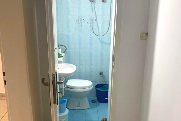 Qera, Ambient Biznesi, Stadiumi Dinamo, Tirane - 400Euro | 50 m2