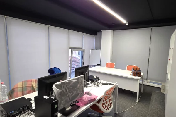 Ambient biznesi me qera 3+1 ne Tirane - 1,100 Euro