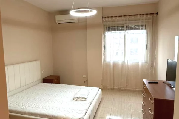 Appartamento in affitto a Tirana 1+1, Arredato