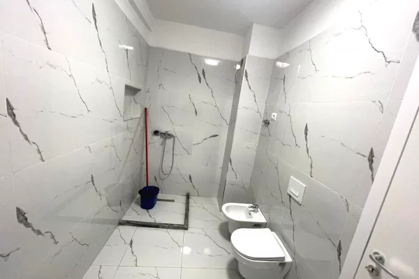 Apartment for rent in Tirana 2+1, Emty