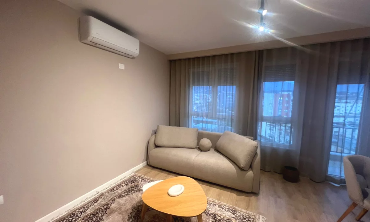 Shtepi me qera Apartament ne Tirane, 1+1, Mobilimi E mobiluar, Pagesa 600  Euro.