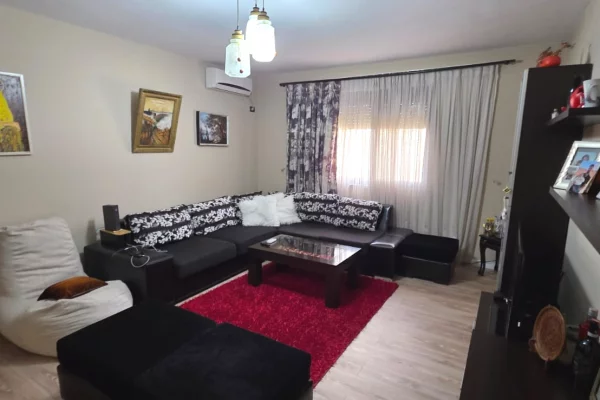 Shtepi ne shitje 4+1 ne Tirane - 180,000 Euro