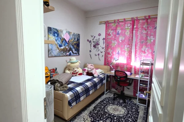Shtepi ne shitje Apartament ne Tirane, 3+1, Mobilimi E mobiluar, Pagesa 227,000  Euro.
