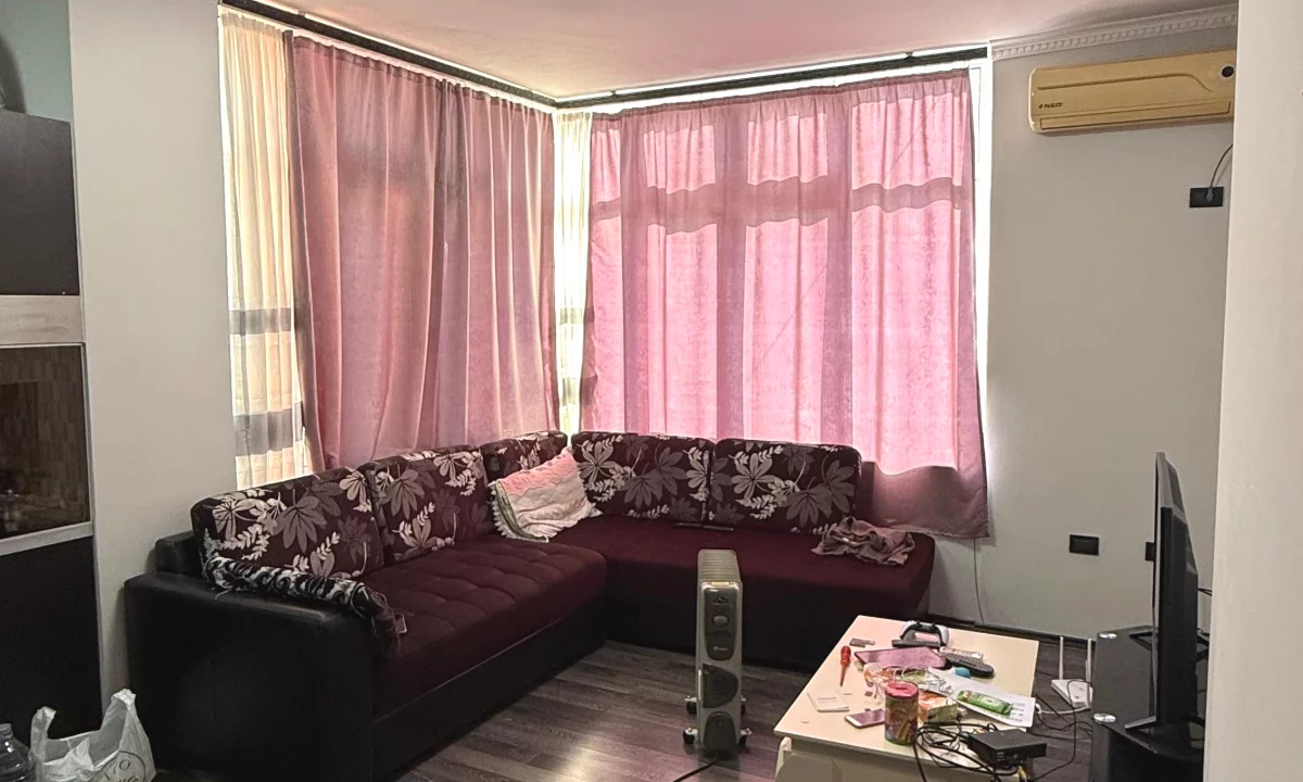 Shtepi me qera Apartament ne Tirane, 1+1, Mobilimi E mobiluar, Pagesa 450  Euro.