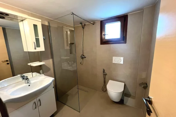 Duplex (2 storey house) for rent in Tirana 5+1, Furnished