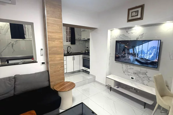 Shtepi me qera Apartament ne Tirane, 1+1, Mobilimi E mobiluar, Pagesa 550  Euro.