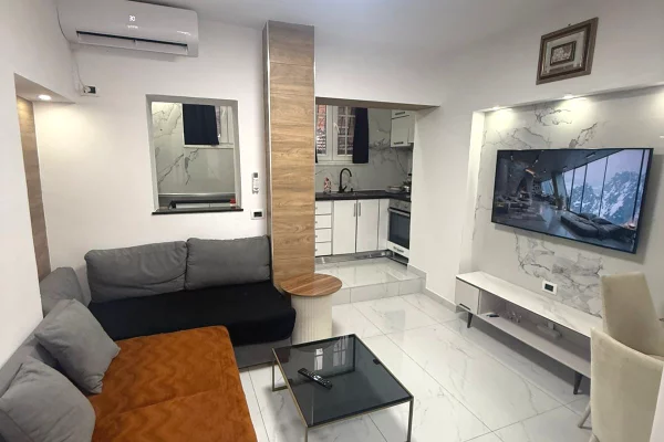 Qera, Apartament 1+1, Rruga Barrikadave, Tiranë - 550€ | 60 m²