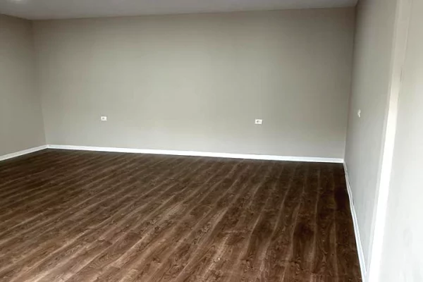 Business Property in Sale 1+1 in Tirana - 82,000 Euro