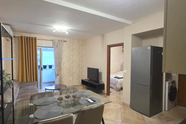 Qera, Apartament 1+1 ,Rruga Barrikadave, Tiranë - 600€ | 70 m²