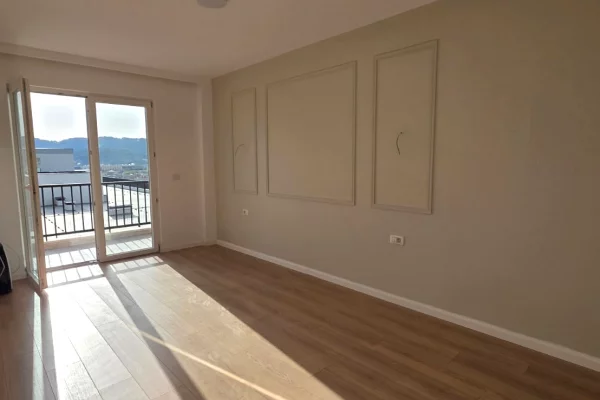 Qera, Apartament 2+1+Post Parking, Kombinat, Tiranë - 500€ | 115 m²