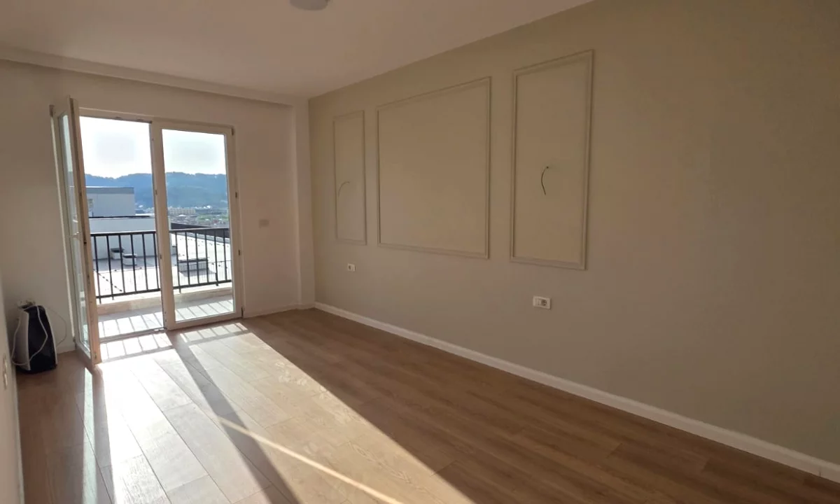 Shtepi me qera Apartament ne Tirane, 2+1, Mobilimi Pjeserisht e mobiluar, Pagesa 500  Euro.