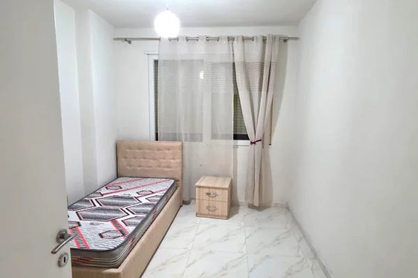 Shtepi me qera Apartament ne Tirane, 2+1, Mobilimi E mobiluar, Pagesa 550  Euro.
