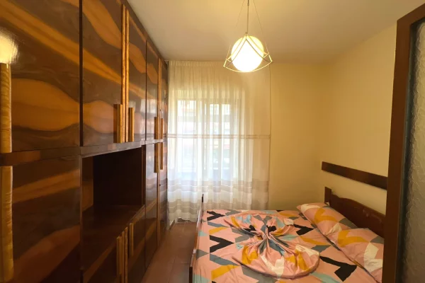 Shtepi me qera Apartament ne Tirane, 1+1, Mobilimi E mobiluar, Pagesa 550  Euro.