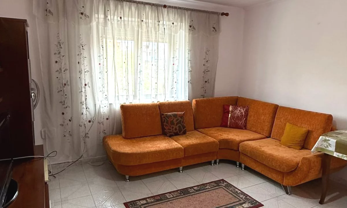 Shtepi me qera Apartament ne Tirane, 1+1, Mobilimi E mobiluar, Pagesa 500  Euro.